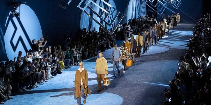 Kontras dan Ambiguitas Jadi Ciri Khas Koleksi Pria untuk Fendi di Musim Panas 2023