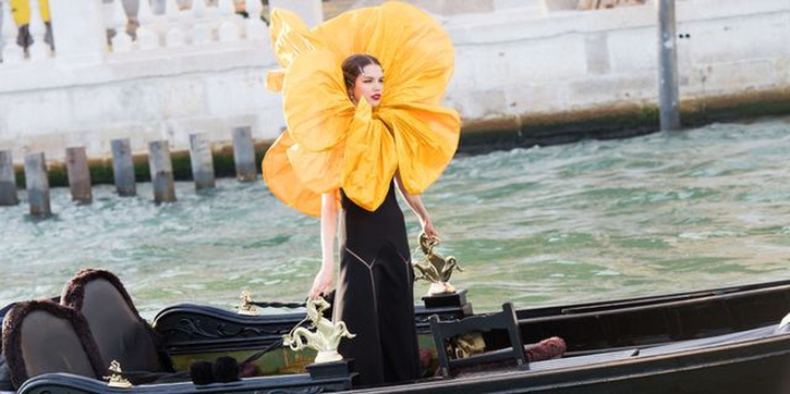 7 Hal yang (Mungkin) Anda Lewatkan dari Show Epik Alta Moda Dolce & Gabbana di Venice