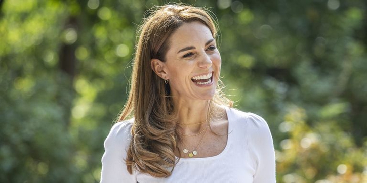 Begini Gaya Off-Duty Kate Middleton ketika Dirinya Menerima Dosis Vaksin Covid-19 Pertamanya