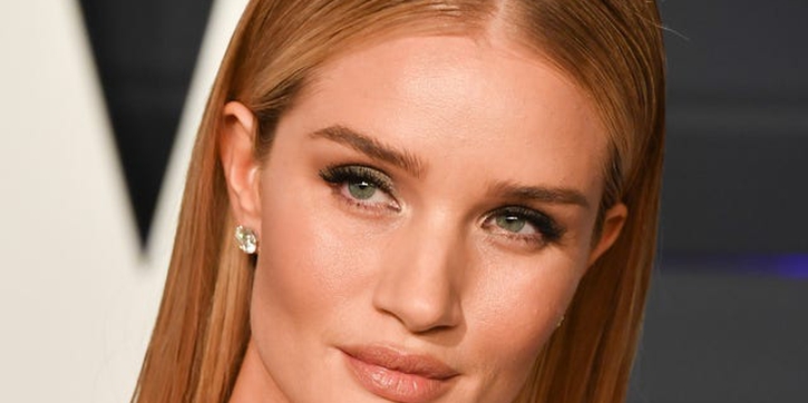 Ini Cara Rosie Huntington-Whiteley Menyampaikan Kabar Kehamilan Keduanya!