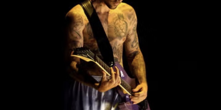 Justin Bieber Tampak Mendebutkan Tato Raksasa Bergambar Hailey Bieber di Grammy