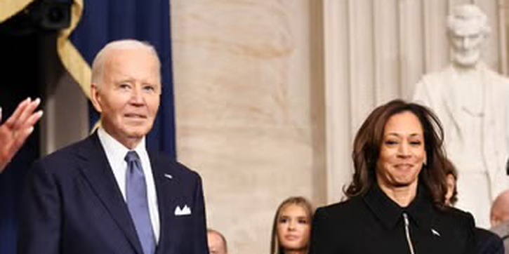 Kamala Harris Tampil Elegan dengan Busana Serba Hitam di Pelantikan Donald Trump