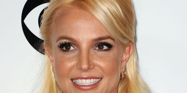 Britney Spears Mengunggah Foto Topless di Akun Instagram Pribadinya