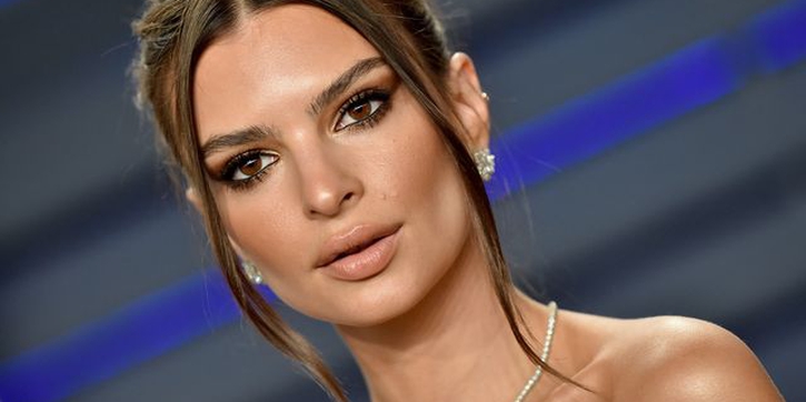 Emily Ratajkowski Katakan Bahwa Robin Thicke Melakukan Tindakan Pelecehan Pada Dirinya di Set Video 