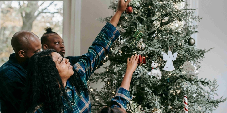 Ide, Tips, Serta Cara Menghias Pohon Natal yang Memukau