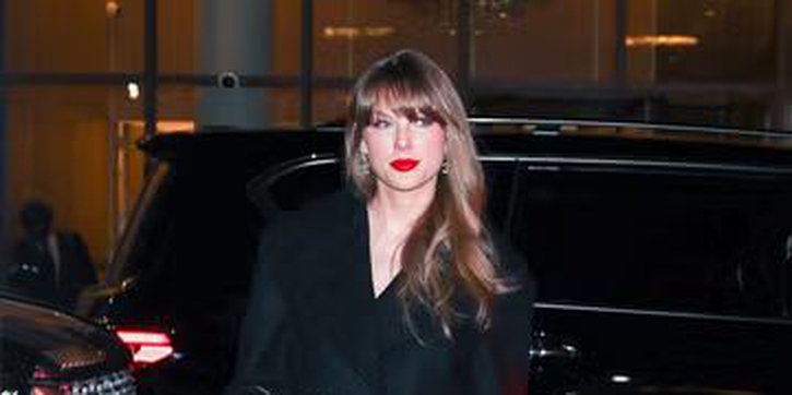 13 Penampilan Terbaik Taylor Swift Sepanjang Tahun 2025