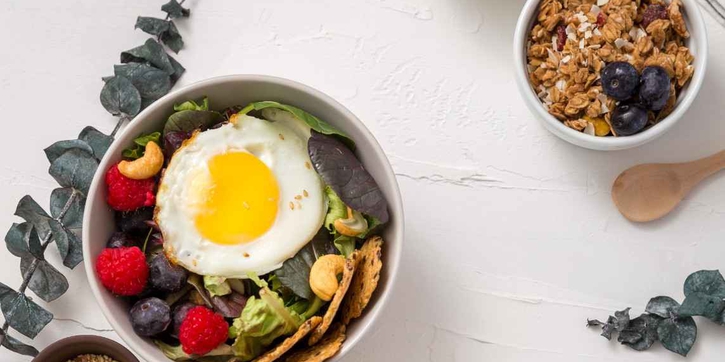 7 Sarapan Kaya Protein yang Bantu Pemulihan dan Pertumbuhan Otot Lebih Cepat Pasca Latihan