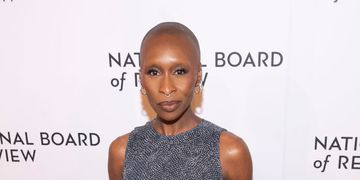 Cynthia Erivo Mengenakan Gaun Istimewa dari Loewe
