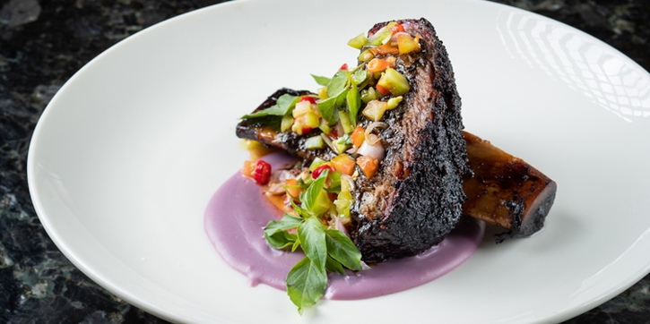 Meatsmith Menghadirkan Cita Rasa Lokal Selama Bulan Agustus