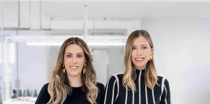 Serpenti Melalui Pandangan Geraldine Guyot: Seni, Gaya, dan Simbol Keanggunan