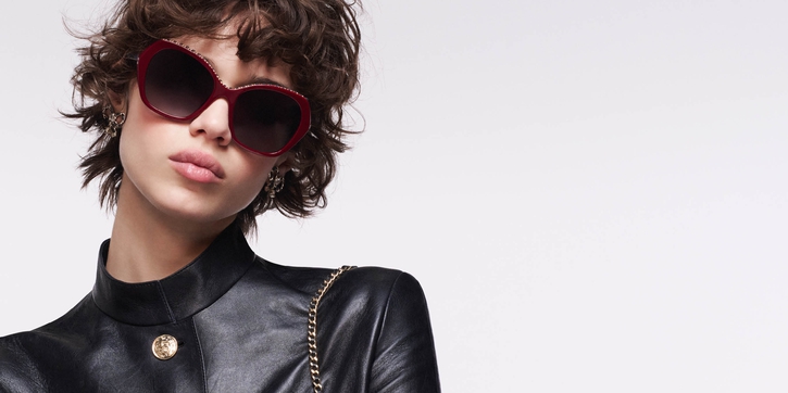 Menyelami Aura Musim Gugur-Dingin Lewat Koleksi Kacamata 2025/2026 Chanel