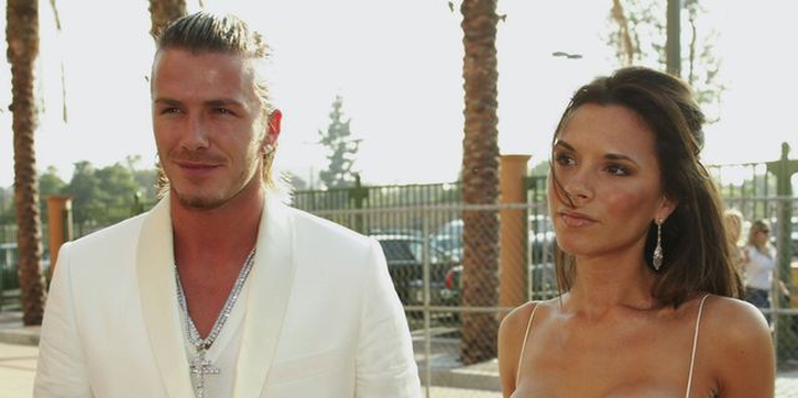 David & Victoria Beckham Rayakan Hari Jadi Pernikahan yang ke-22 dengan Membagikan Foto Keduanya Tampil Kembar dari Masa ke Masa