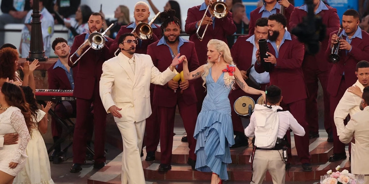 Di Super Bowl Bad Bunny, Fashion Mewakili Semua Orang