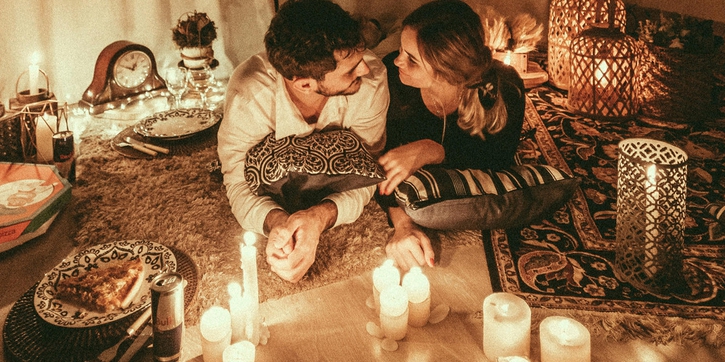 15 Konsep Perayaan Hari Jadi yang Anti-Mainstream Namun Tetap Romantis