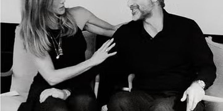 Detail Lengkap Perjalanan Hubungan Jennifer Aniston dan Jim Curtis