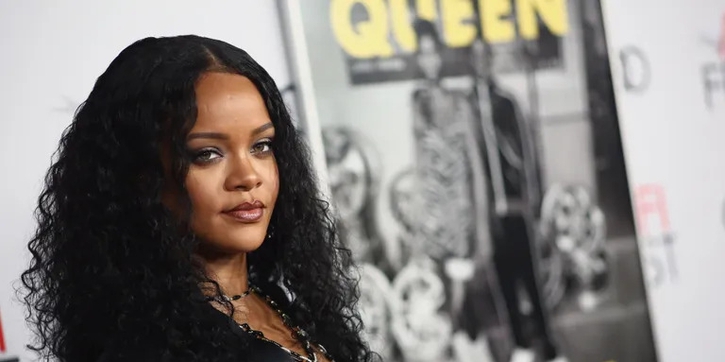 6 Rekomendasi Model Rambut Keriting Wanita