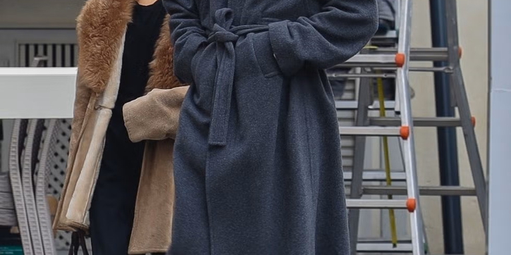 Zo&euml; Kravitz & Harry Styles Bertemu Alessandro Michele dengan Gaya Busana Musim Dingin yang Berbeda