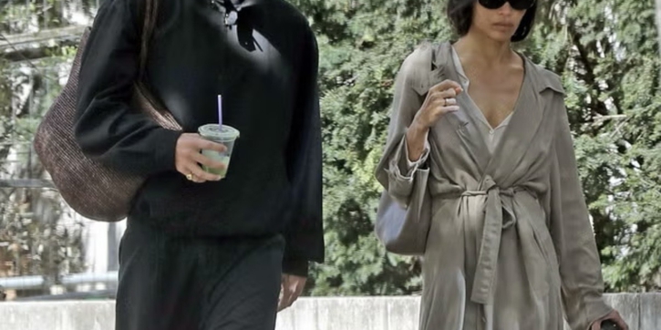 Zo&euml; Kravitz dan Harry Styles Mengangkat Couple Style dengan Tampilan Monokrom dan Perhiasan Baru