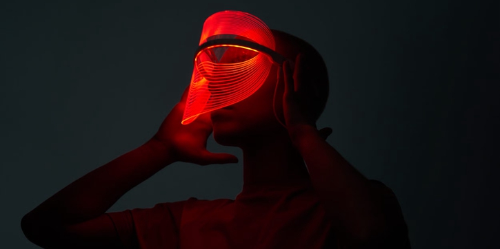 Apakah Masker LED Bisa Memperburuk Melasma? Ini Kata Dokter Kulit