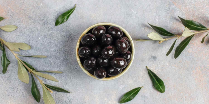 Manfaat Tersembunyi Zaitun Hitam untuk Camilan Sempurna Premenopause