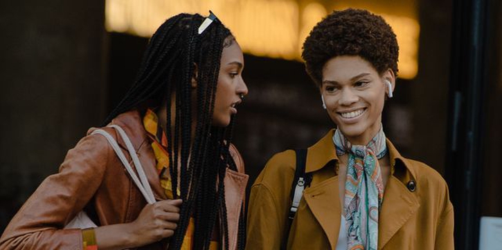 Intip Perpaduan Busana Bergaya Street Style di Paris