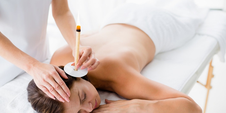 4 Kebiasaan Buruk yang Merusak Telinga