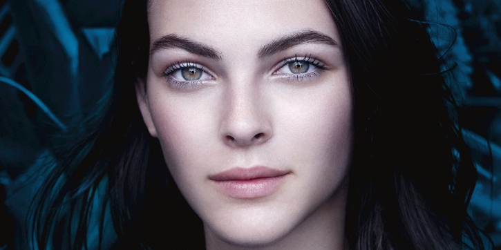 Hilangkan Kantung Mata dan Lingkaran Hitam dengan Serum