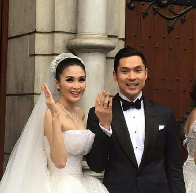 Momen Terbaik Pernikahan Sandra Dewi