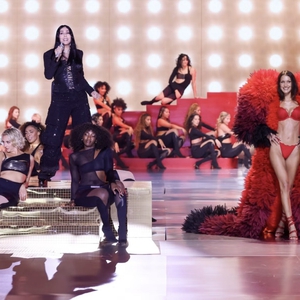 12 Penampilan Musisi Paling Ikonik Sepanjang Sejarah Victoria&rsquo;s Secret Fashion Show