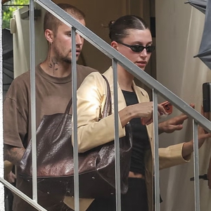 Hailey Bieber Tampil dengan Tas Pilates Cokelat Tua Besar yang Ternyata Terjangkau