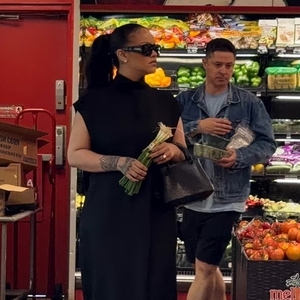 Tas Supermarket Mini Rihanna Mungkin Tak Praktis&mdash;Namun Tak Masalah