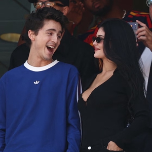 Semua Foto Manis Timoth&eacute;e Chalamet dan Kylie Jenner di Final FIFA World Cup