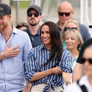 Sahabat Dekat Meghan dan Pangeran Harry Ungkap Kehidupan Mereka yang &ldquo;Layaknya Keluarga pada Umumnya&rdquo;