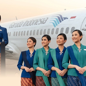Cerita Wastra dan Kriya di Angkasa: Seragam Baru Awak Kabin Garuda Indonesia