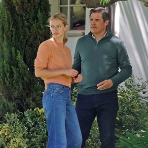 Apple Martin Seperti Kembaran Gwyneth Paltrow Saat Syuting Film Pertamanya