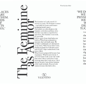 Valentino Merilis Kampanye untuk Koleksi Baru dalam Suguhan Untaian Kata