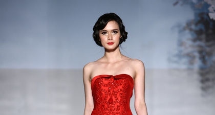 Busana Pengantin Bukan Putih, Siapa Takut ?