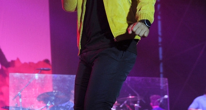 Kostum Tur Fashionable dari John Legend