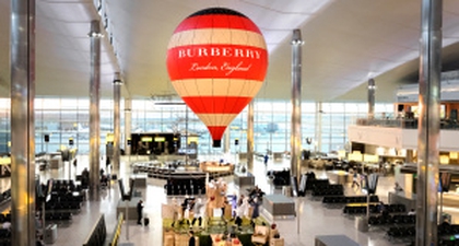 Instalasi Balon Udara Burberry