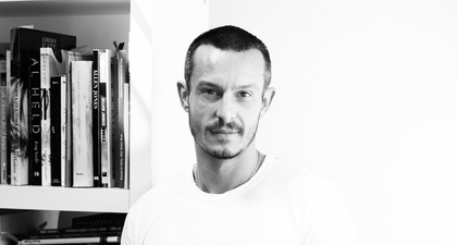 Jonathan Saunders Bergabung dengan DVF