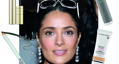 Inspirasi Riasan Segar ala Salma Hayek