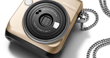 Kolaborasi Fujifilm dengan Michael Kors