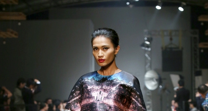 Deretan Potret Berjalan