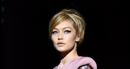 Padu-Padan Serba Pink ala Tom Ford