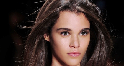 8 Cara Mengatasi Rambut Frizzy