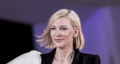 Cate Blanchett Tampil Dramatis Mengenakan Alexander McQueen