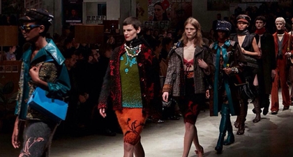 6 Fakta Prada Womenswear F/W 2017