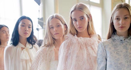 Presentasi Monique Lhuillier di Paris