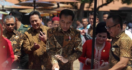 Keseruan Perayaan Hari Batik Nasional di Solo