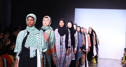 Koleksi Vivi Zubedi Tampil di New York Fashion Week